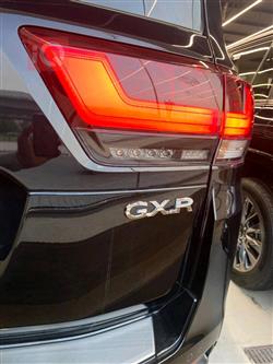 تۆیۆتا لاند کروزەر